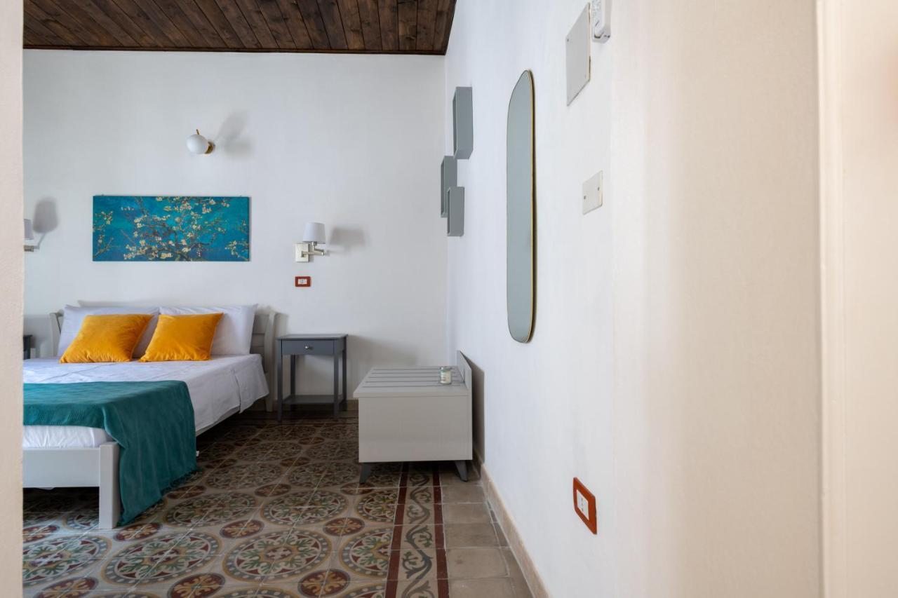 Don Pedro 53 Hotel Tresnuraghes Kültér fotó
